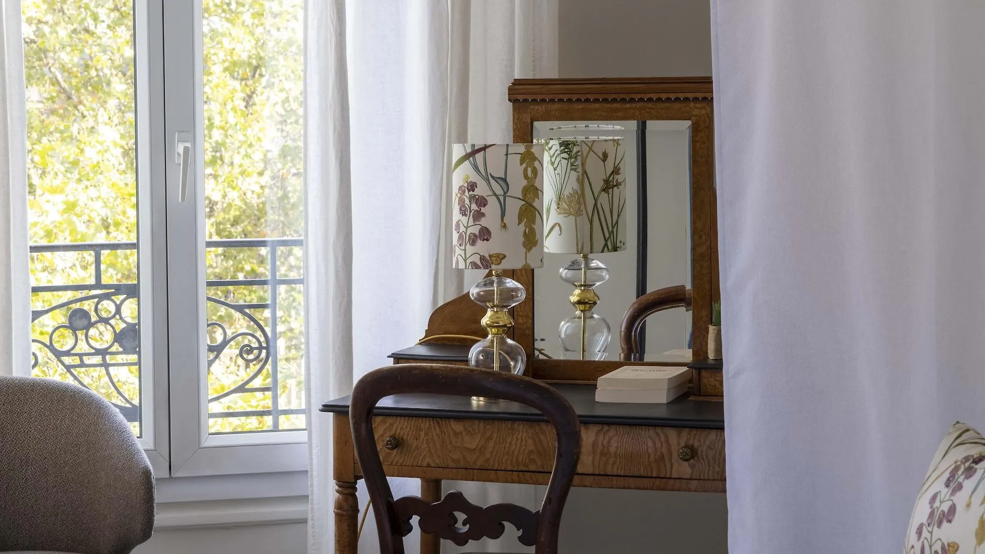Hotel De Banville Paris