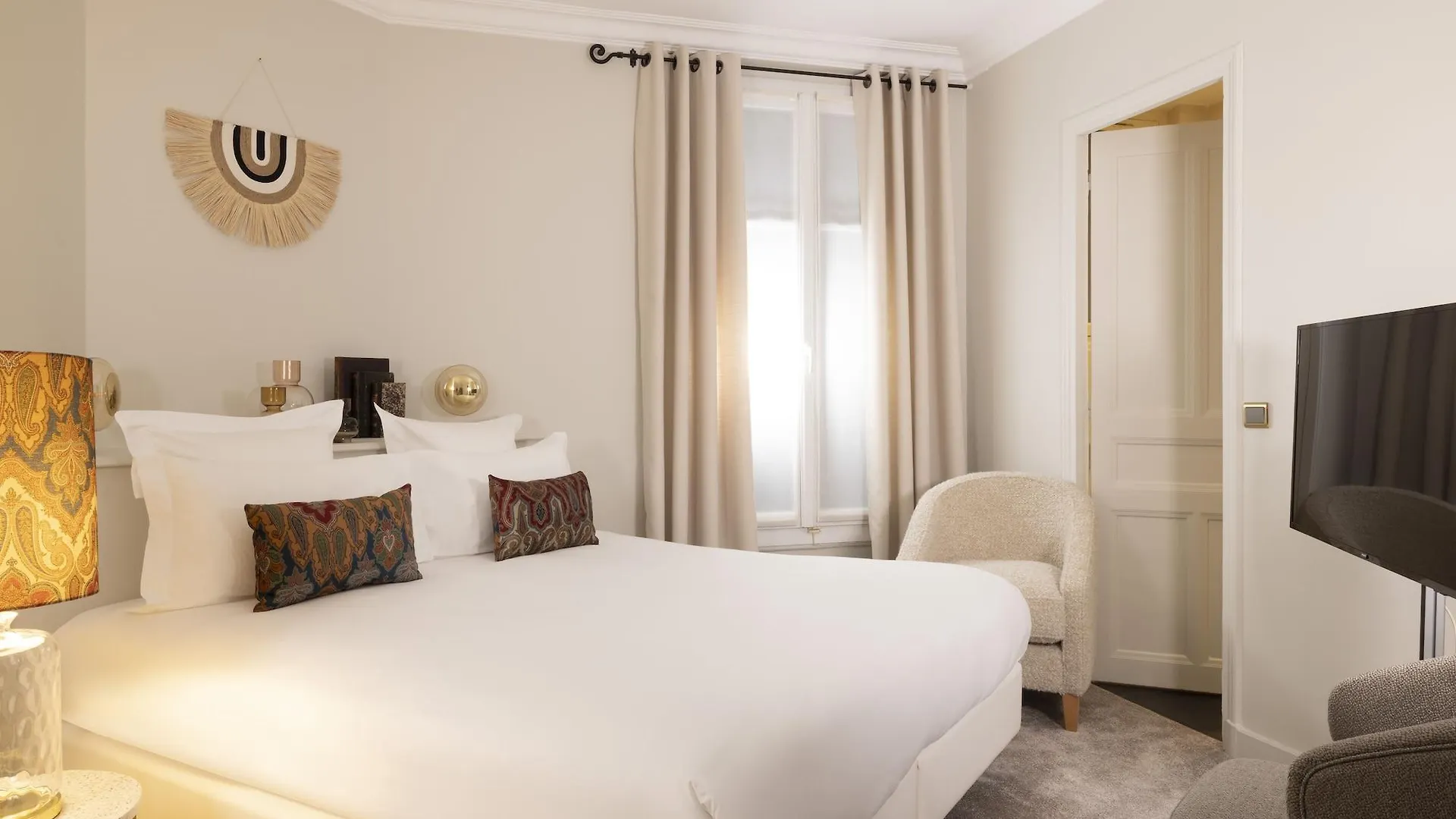 Hotel De Banville Paris 4*,