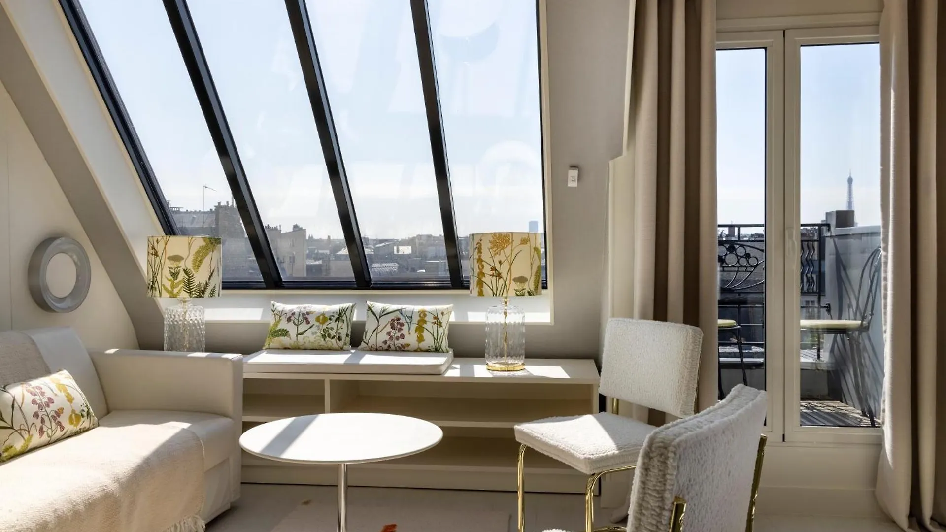 Hotel De Banville Paris Frankrike