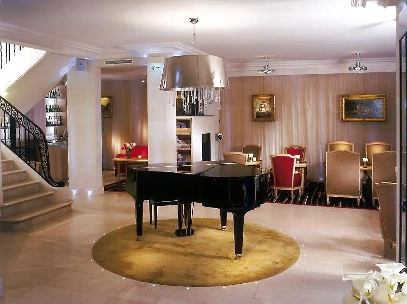Hotel De Banville Paris