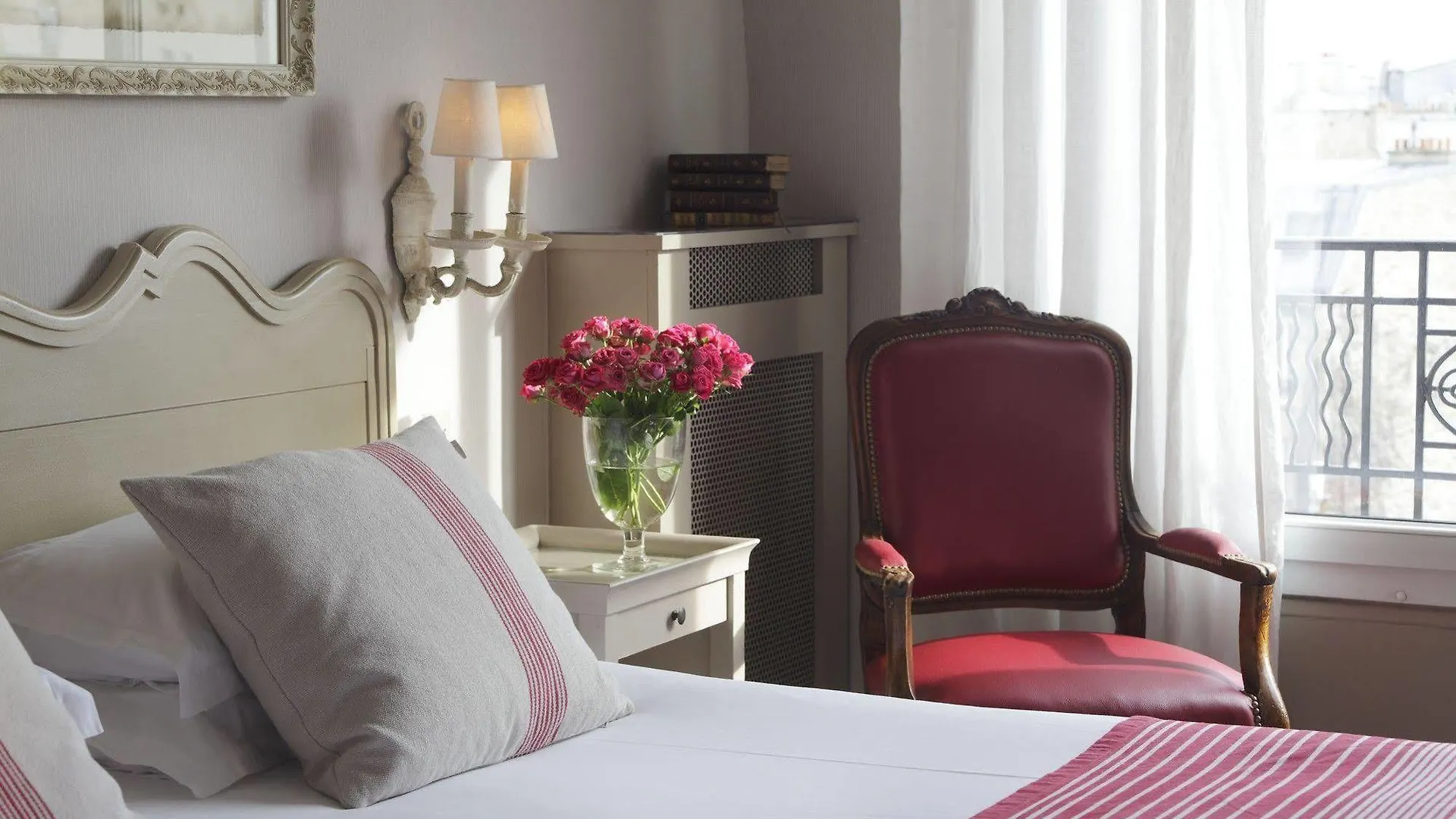 Hotel De Banville Paris Frankrike