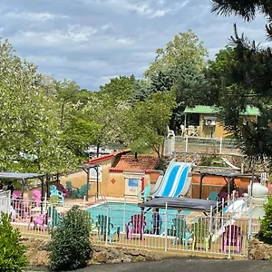 Domaine Camping Les Roches Camping Le Crestet
